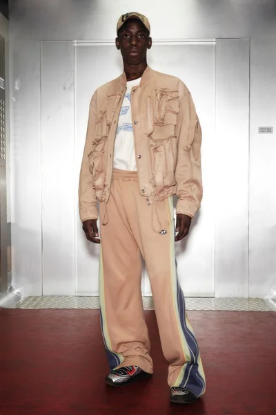 Look 50